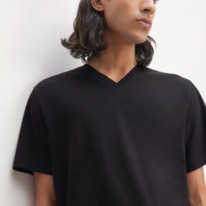Everlane Men's V-neck tshirt — XS — black